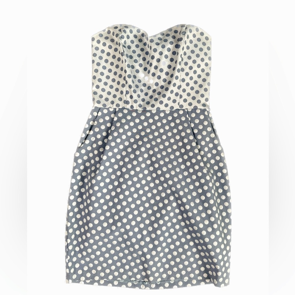Women’s Strapless Dress